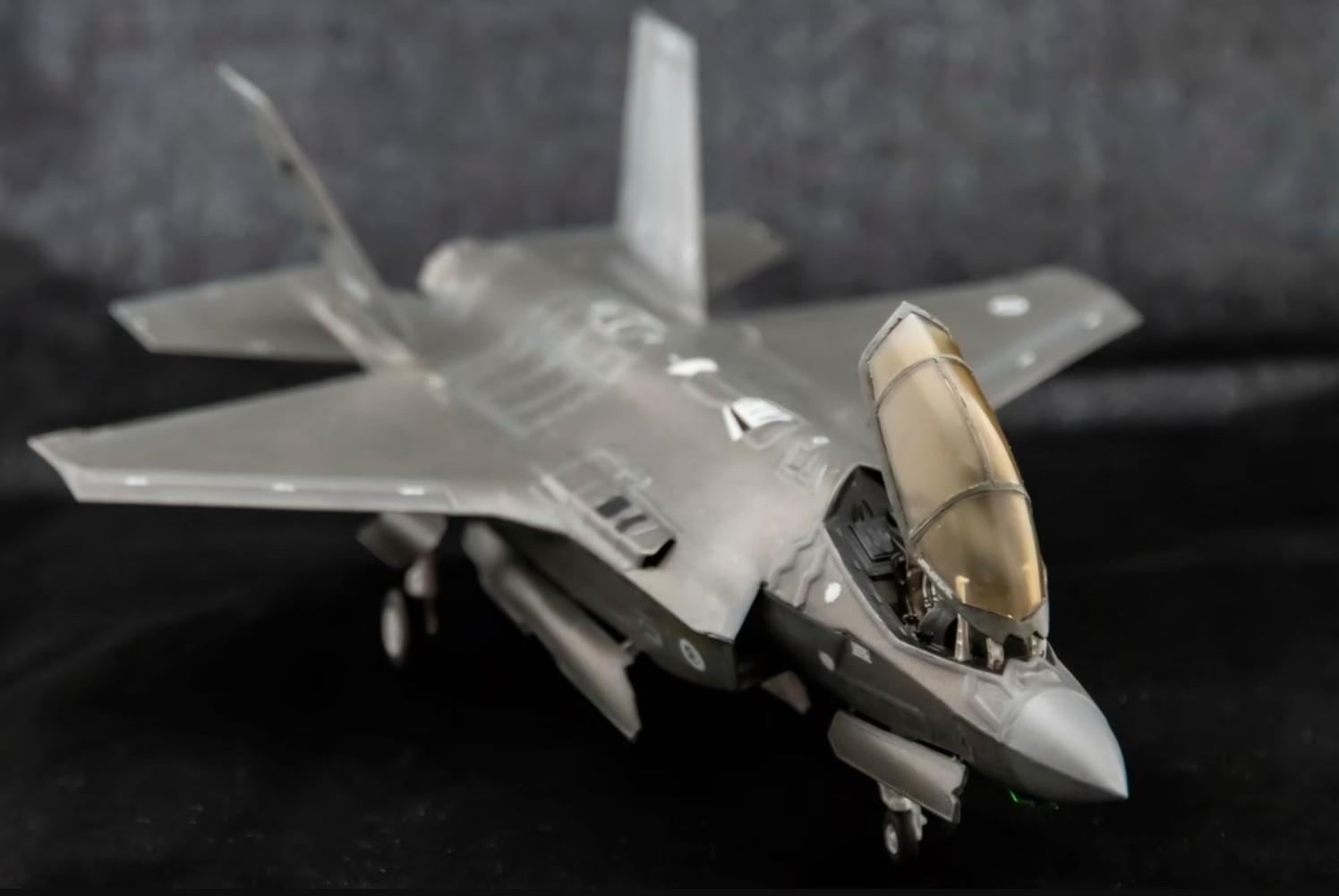 PM Model F-35A Lightning 2 Plastik Uçak Maket Kiti PM Model F-35A Lightning 2 Plastik Uçak Maket Kiti