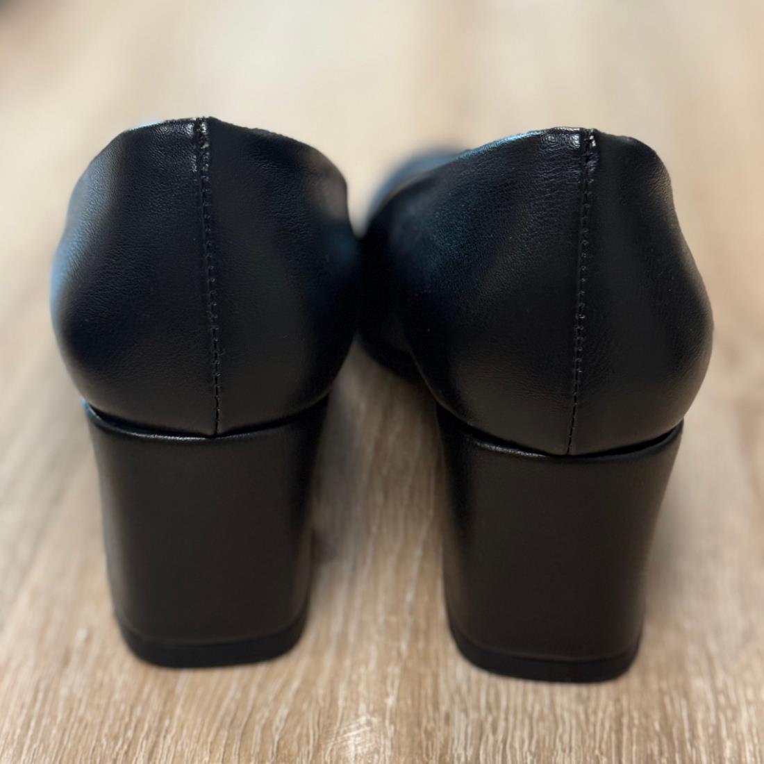 HOSTES AYAKKABI SIYAH TOPUKLU 4 CM HOSTES AYAKKABI SIYAH TOPUKLU 4 CM