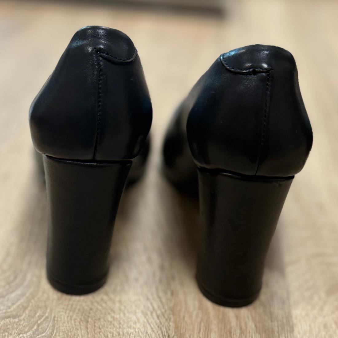 HOSTES AYAKKABI SIYAH TOPUKLU 8 CM HOSTES AYAKKABI SIYAH TOPUKLU 8 CM