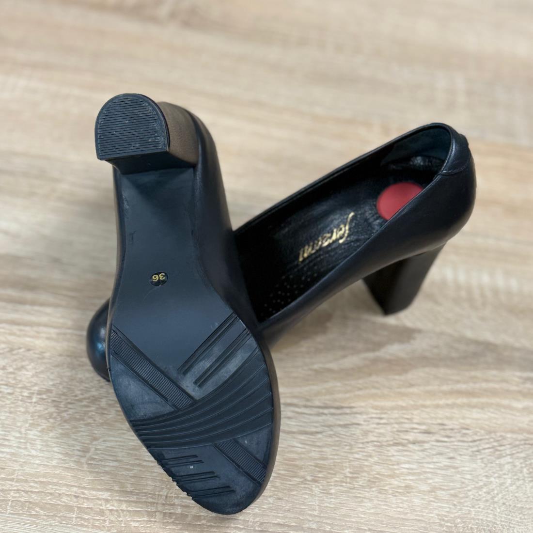 HOSTES AYAKKABI SIYAH TOPUKLU 8 CM HOSTES AYAKKABI SIYAH TOPUKLU 8 CM
